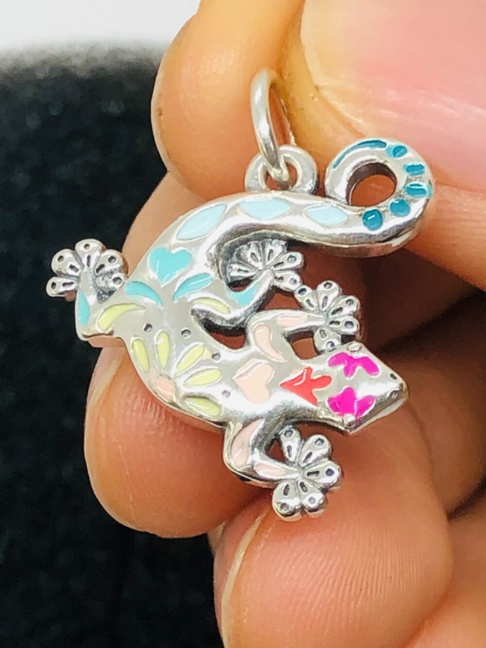 👍👍James Avery Enamel Festive Gecko Charm